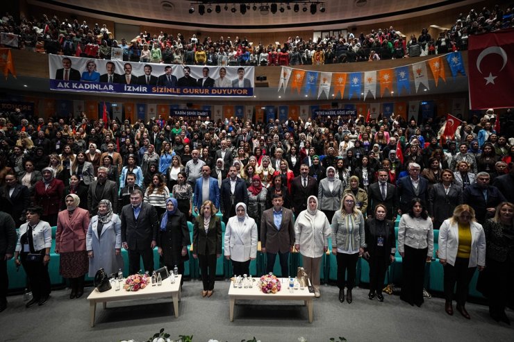 AK Parti Genel Başkan Yardımcısı Zeybekci, partisinin Uşak İl Kongresi'nde konuştu: