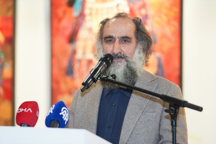 Ressam İlhami Atalay'ın "Tak Takıştır Yap Yakıştır" sergisi sanatseverlerle buluştu