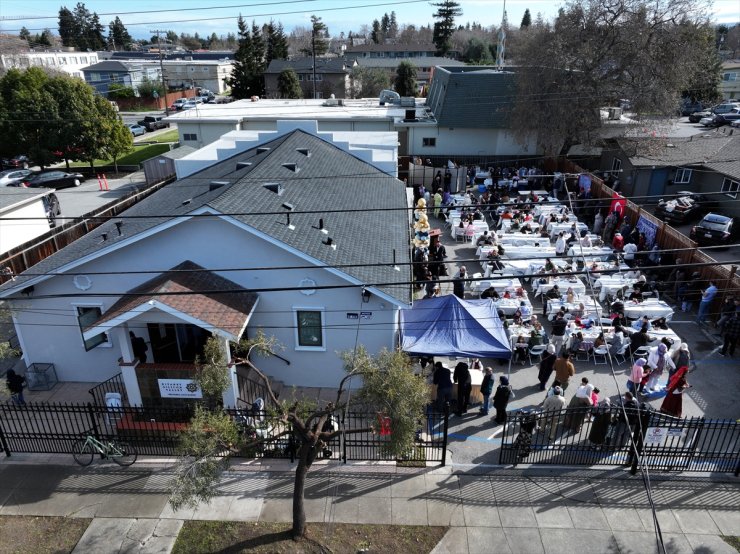 ABD'nin California eyaletinde "Diyanet Ertuğrul Gazi Camisi" ibadete açıldı