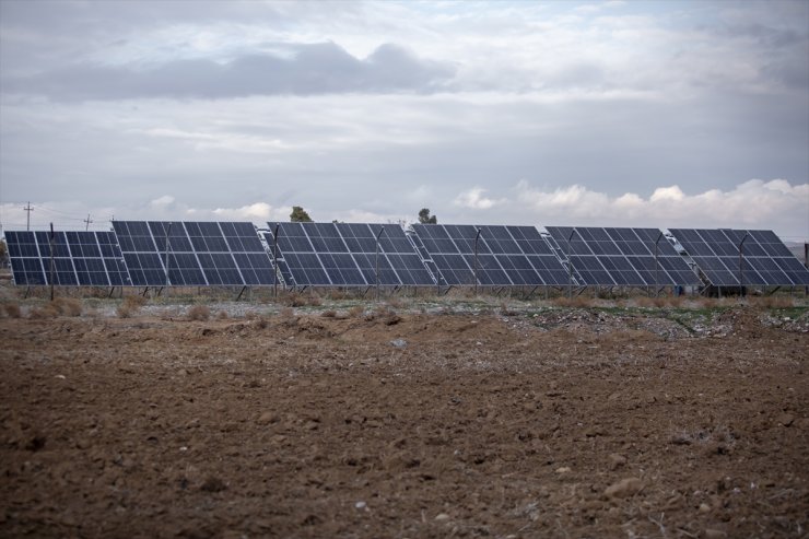 Erbil'deki bir köyde güneş enerjisiyle tasarruf sağlanarak hava kirliliği önleniyor