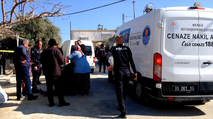 Mersin'de bir kişi dedesi ve büyükannesini bıçaklayarak öldürdü