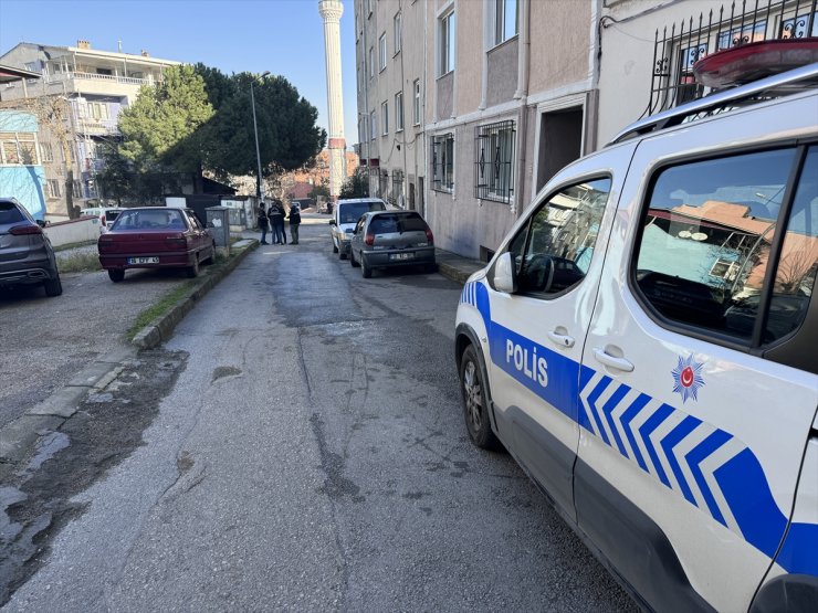 Bursa'da kız arkadaşı ile kardeşini pompalı tüfekle yaralayan şüpheli aranıyor