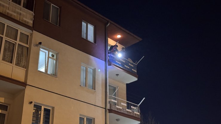 Kayseri'de evinin balkonunda silahlı saldırıya uğrayan kişi yaralandı