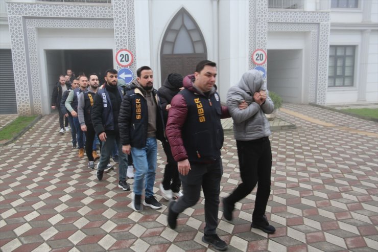 Kocaeli merkezli dolandırıcılık operasyonunda 33 şüpheli tutuklandı