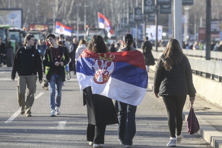 Sırbistan'ın başkenti Belgrad'da öğrencilerin 24 saatlik hükümeti protesto eylemi sona erdi