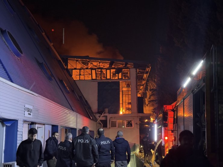 Bursa'da tekstil fabrikasında çıkan yangın söndürüldü