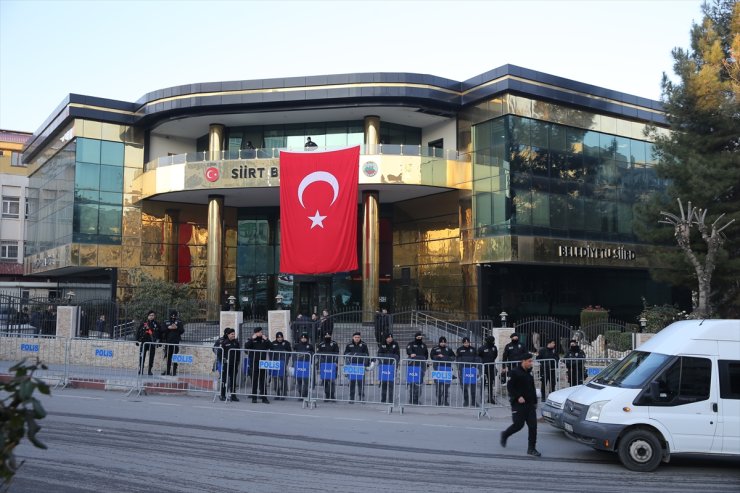 Siirt Belediye Başkanı Sofya Alağaş görevden uzaklaştırıldı