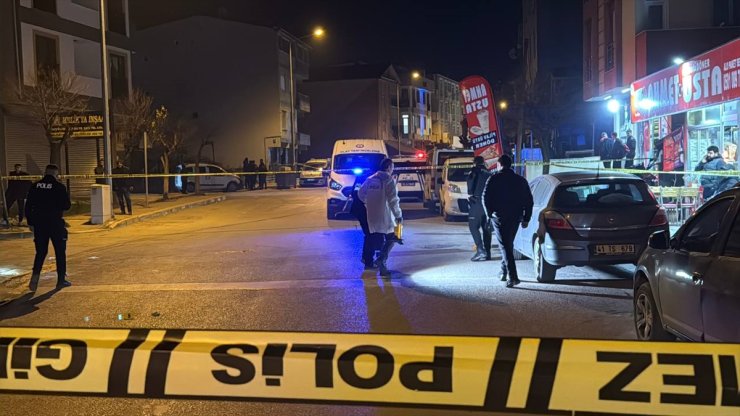 Kocaeli'de iki grup arasında çıkan silahlı kavgada 1 kişi öldü, 2 kişi yaralandı