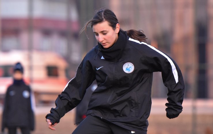 Namağlup kadın futbol takımının "Güven" veren forveti