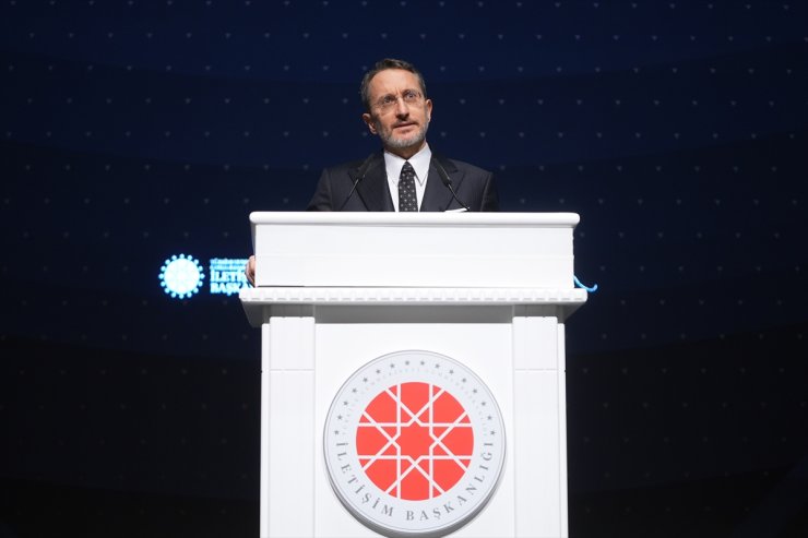 Cumhurbaşkanlığı İletişim Başkanı Altun "Müzik: Fahir Atakoğlu" belgeselinin gösterimine katıldı: