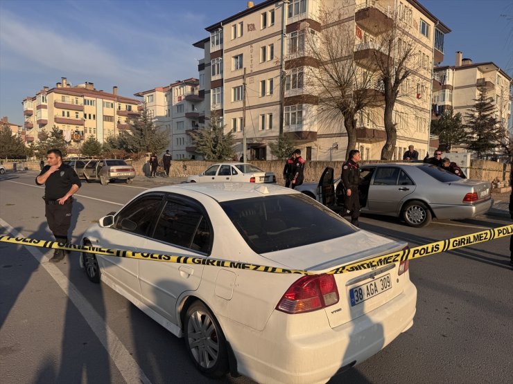 Kayseri'de çıkan silahlı kavgada 3 kişi yaralandı