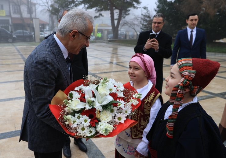 Ulaştırma ve Altyapı Bakanı Uraloğlu, Edirne Valiliği'ni ziyaret etti