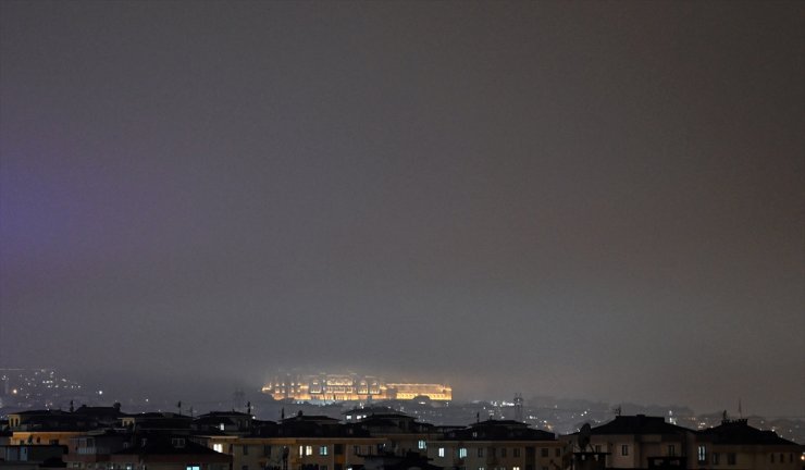 İstanbul'da sis etkisini sürdürüyor