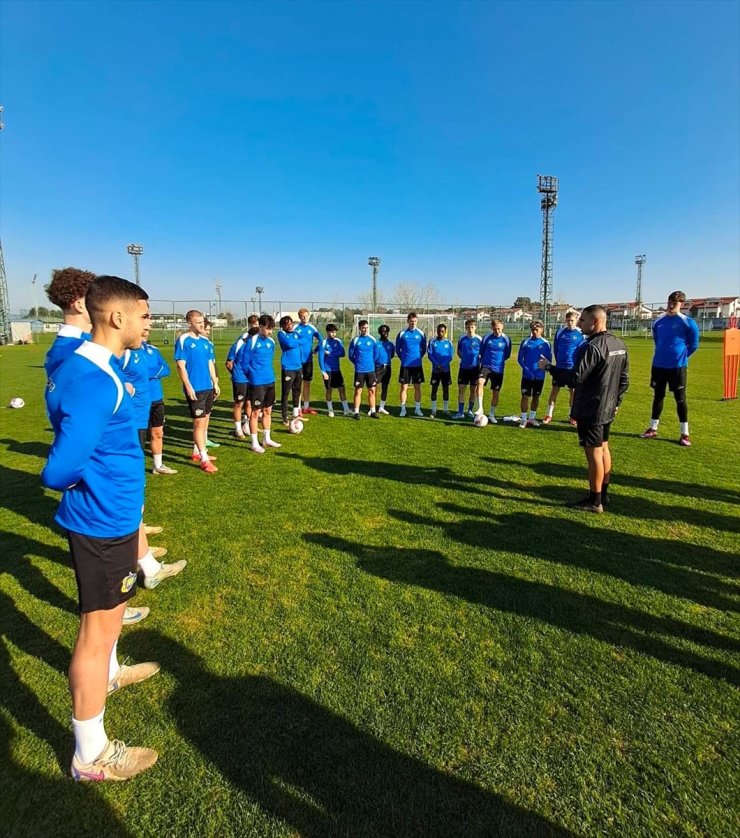 Avusturya 2. Lig ekiplerinden St Pölten, Antalya'da kamp yapıyor
