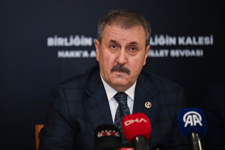 BBP Genel Başkanı Destici, İstanbul'da basın toplantısında konuştu: