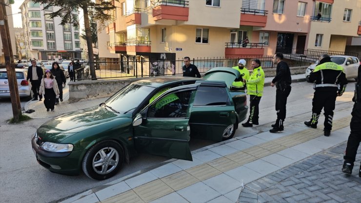 Çorum’da dur ihtarına uymayan ehliyetsiz sürücüye 51 bin 430 lira ceza