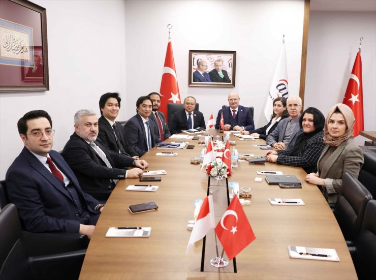Endonezya'nın Ankara Büyükelçisi Purnama, ATO Başkanı Baran'ı ziyaret etti