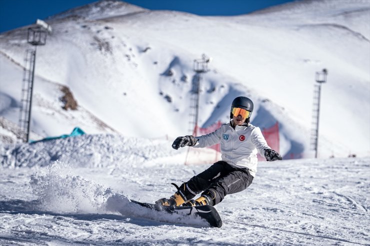 DOSYA HABER / SNOWBOARD YILDIZLARI - Snowboardda "test kayakçılığından" milli sporculuğa