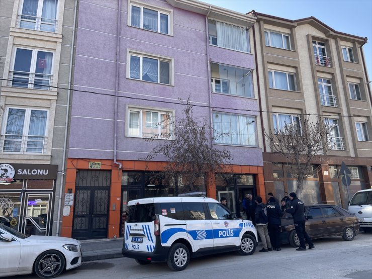 Eskişehir'de ikinci kattaki balkondan düşen kadın yaralandı