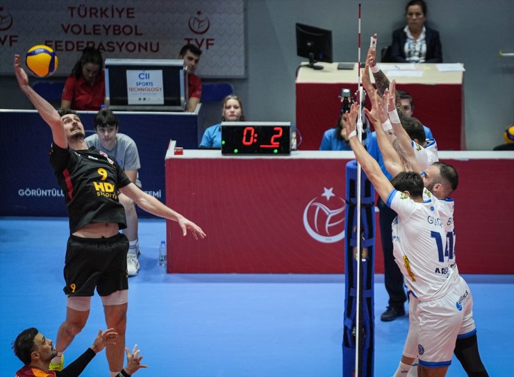 Voleybol: SMS Grup Efeler Ligi