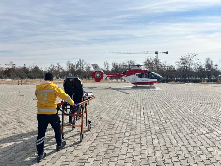 Van'da ambulans helikopter hamile kadın için havalandı