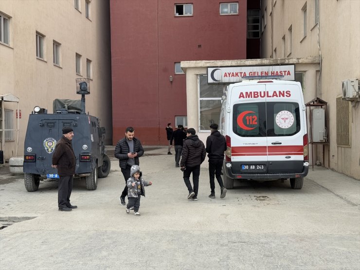 Hakkari'de 43 öğrenci gıda zehirlenmesi şüphesiyle hastaneye kaldırıldı