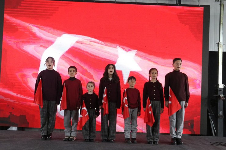 Malatya'daki konteyner kentte 6 Şubat depremlerinin ikinci yılında anma töreni düzenlendi