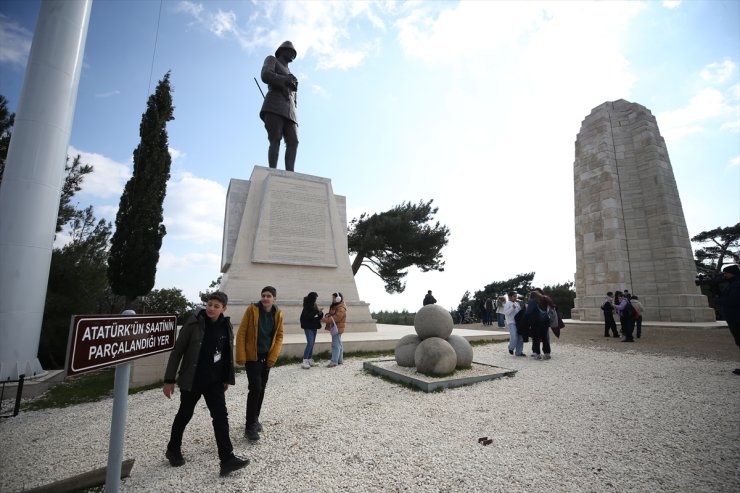 Şırnaklı öğrenciler Çanakkale'deki şehitlik ve anıtları gezdi