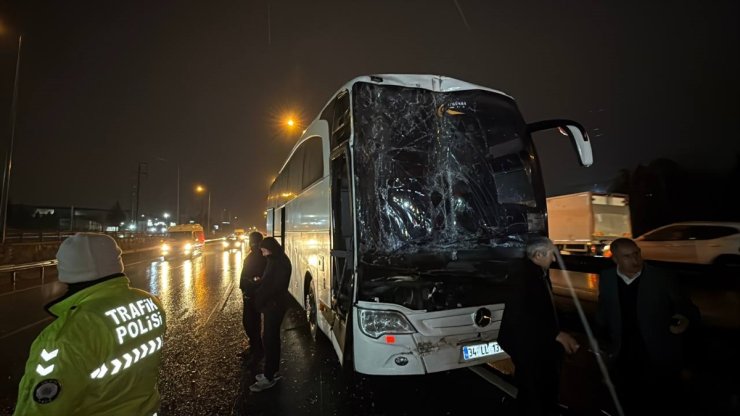 Kocaeli'de iki trafik kazasında 3 kişi yaralandı
