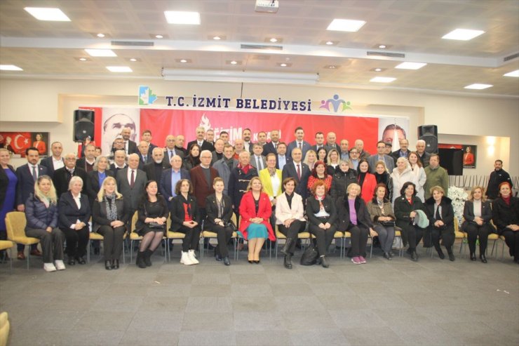CHP Genel Başkan Yardımcısı Özçağdaş, Kocaeli'de "Eğitim Buluşmaları" programına katıldı