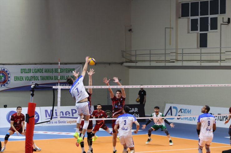 Voleybol: SMS Grup Efeler Ligi