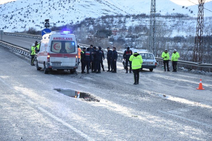 Malatya'da yolcu minibüsünün devrilmesi sonucu 8 kişi yaralandı