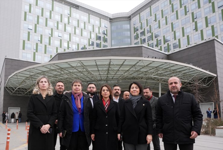 CHP heyeti, sahte içki sebebiyle tedavi altına alınanları hastanede ziyaret etti