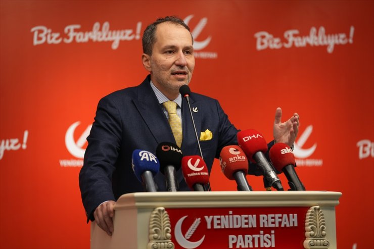 Yeniden Refah Partisi Genel Başkanı Erbakan, basın toplantısı düzenledi:
