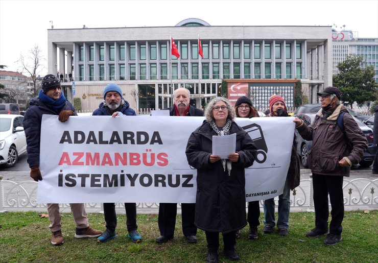 Ada halkından İBB binası önünde "turizm yapılaşması" eylemi