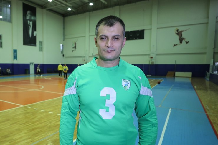Görme engelli milli golbol sporcusu Barış Tosun'un hedefi olimpiyatlara katılmak