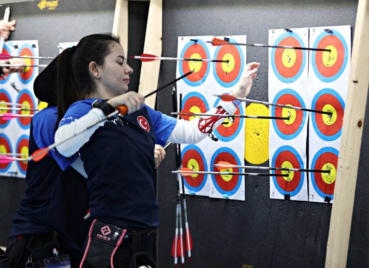 Okçuluk Salon Milli Takım Kampı Samsun'da başladı