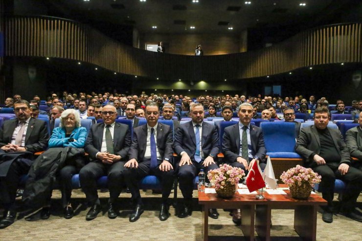 TCMB Başkanı Karahan, Uşak'ta iş dünyası temsilcileriyle bir araya geldi