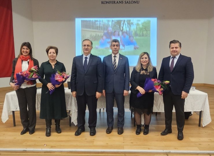 Ataşehir'de "Uluslararası Bilimde Kadınlar ve Kız Çocukları Günü" dolayısıyla panel düzenlendi