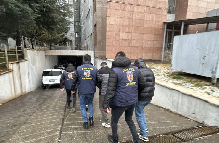 Gaziantep'te bir gencin bıçakla öldürülmesi olayına karışan 2 şüpheli tutuklandı