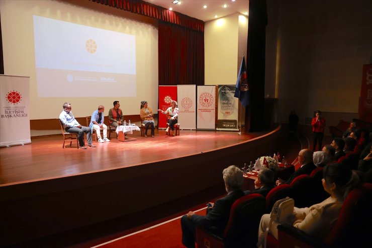 Mersin'de dezenformasyonla mücadelede görev alacak gönüllü eğitimciler belirleniyor