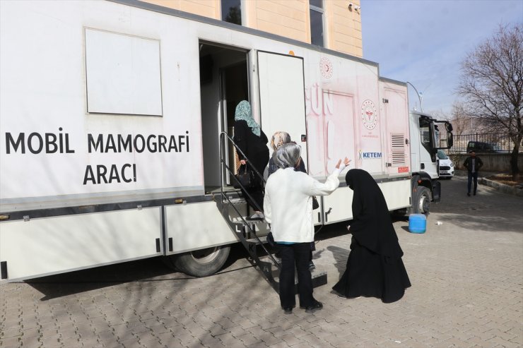 Mobil mamografi aracıyla 10 bin kilometre yol yapıp 1000 kadına hizmet verdiler
