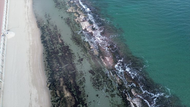 Tekirdağ'da kıyılarda deniz suyu çekildi