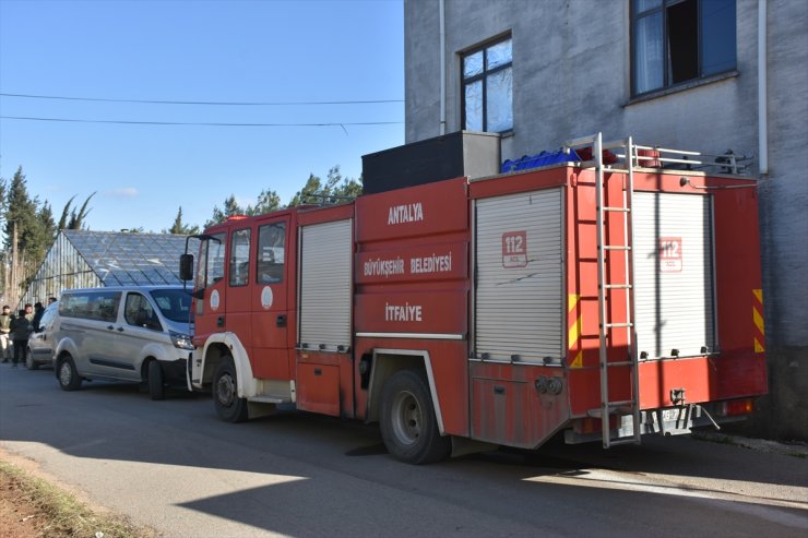 Antalya'da evde çıkan yangında kanser hastası kadın yaşamını yitirdi