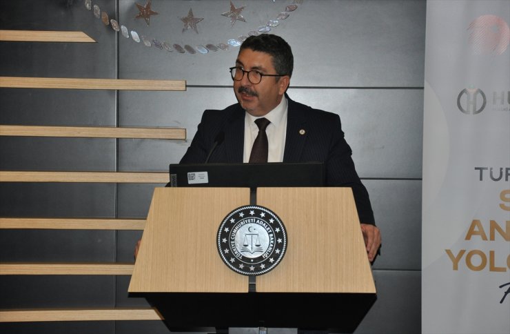 Eskişehir'de "Türkiye'nin Sivil Anayasa Yolculuğu Projesi Anayasa Buluşmaları" düzenlendi