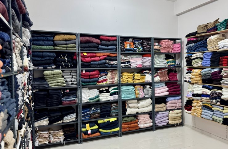 Kırşehir'de denetimli serbestlik yükümlüleri ve aileleri için sosyal market açıldı