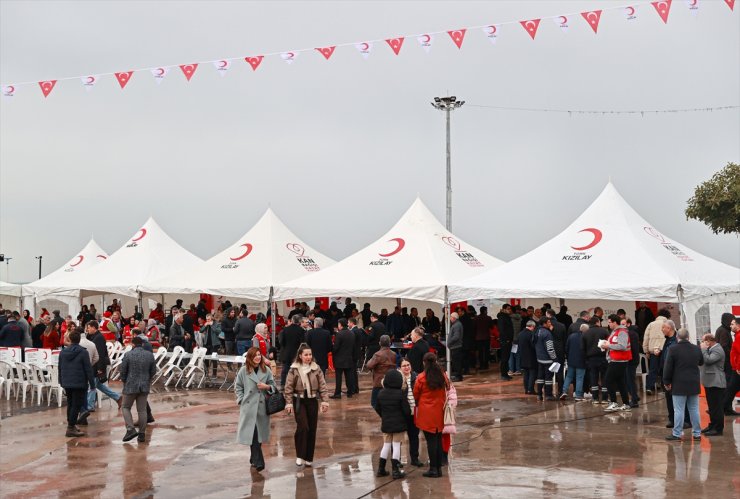 Mersin'de kan bağışı kampanyasına kamu çalışanları da destek verdi