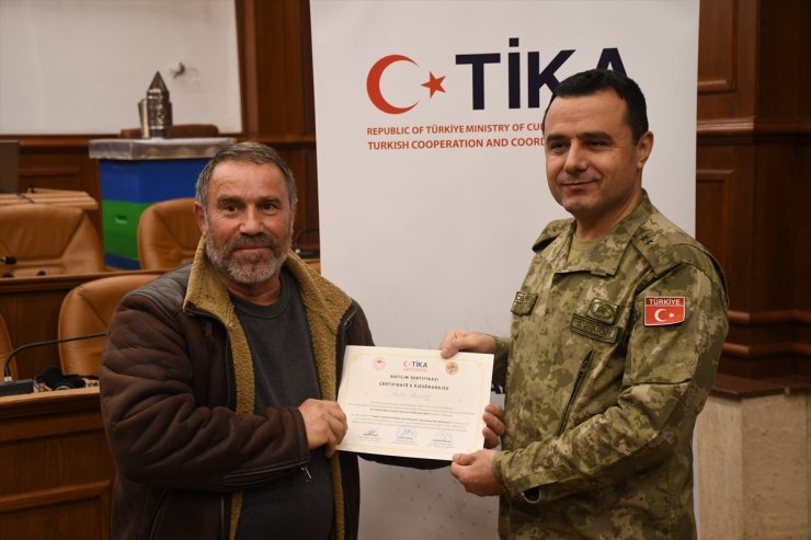 TİKA'dan Kosovalı arıcılara eğitim desteği