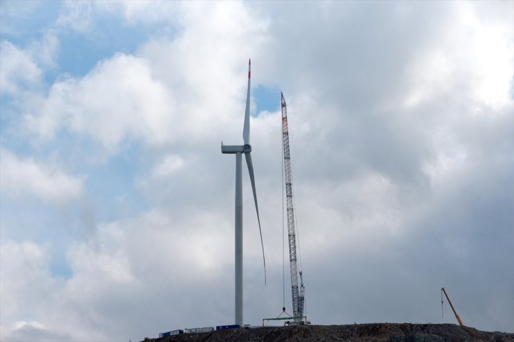 600 tonluk dev türbinler rüzgarı elektriğe dönüştürüyor