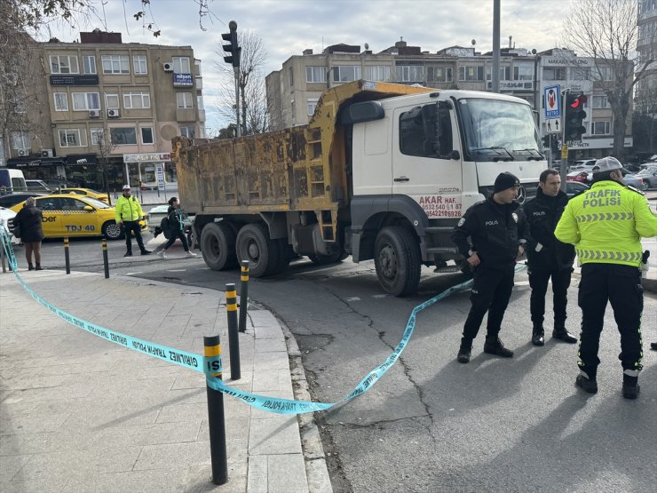Beşiktaş'ta hafriyat kamyonunun çarptığı kadın öldü